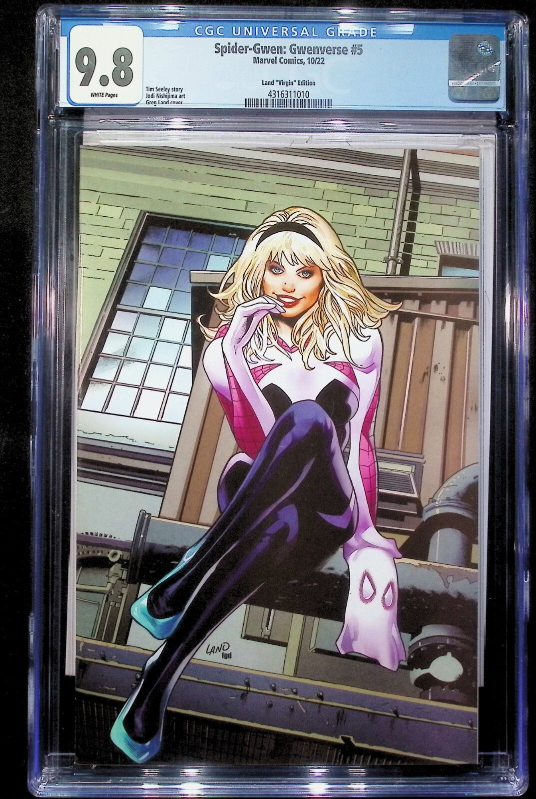 SPIDER-GWEN GWENVERSE #5 - GREG LAND VIRGIN VARIANT EXCLUSIVE CGC